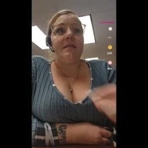 pornos.live appleass_milf livesex profile in lovense cams