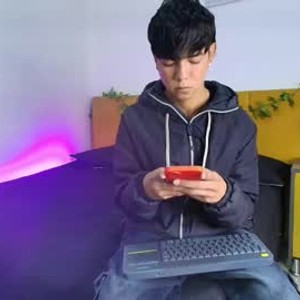 Cam boy ares_hearts