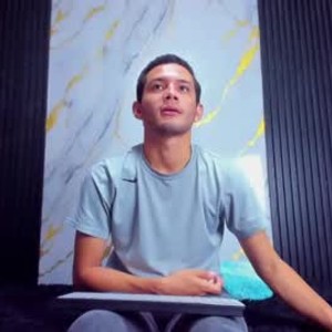 Cam boy aresbos