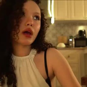 6livesex.com aresha_viree livesex profile in cute cams