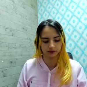 onaircams.com ariel_oceann livesex profile in mom cams