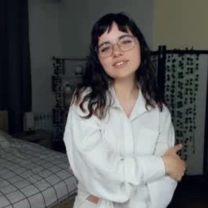 girlsupnorth.com aroma_of_autumn livesex profile in shy cams