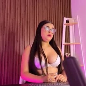 bestlivesexchat.com ashley_rouge livesex profile in feet cams