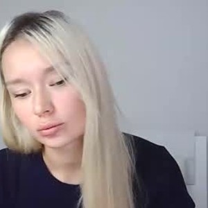 amateursex-livecam.com asterbreeze livesex profile in shy cams