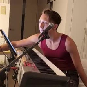 Cam boy barebritpianist