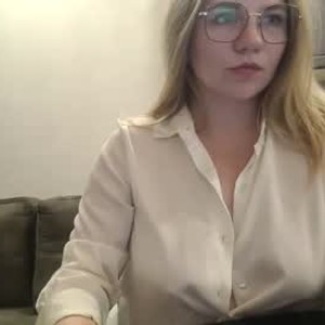 becca_blond