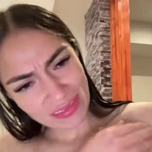 bella_sttone webcam livesex profile on xxx-topcamgirls.com