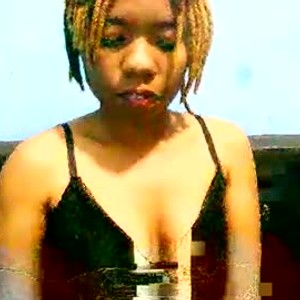 chaturbate bellahrastah12 webcam profile pic via myliveeroticcams.com
