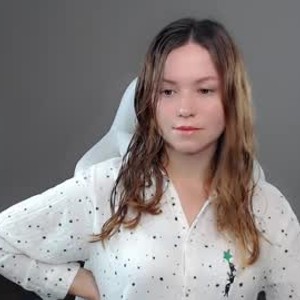 Camgirl is actually offline