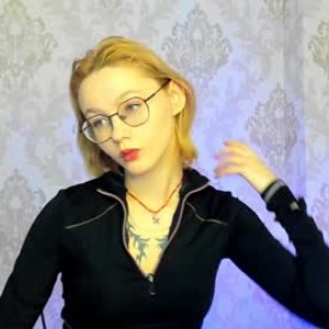 chatnmate.com blondyliluu livesex profile in teen cams