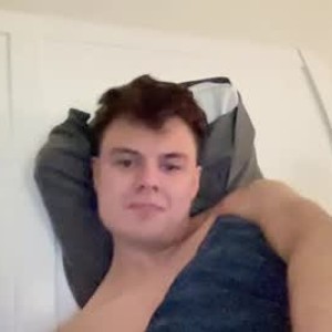 Cam boy braodcaster