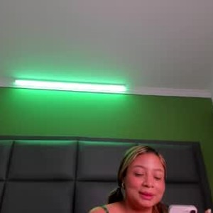 6livesex.com brenda_mejia livesex profile in petite cams