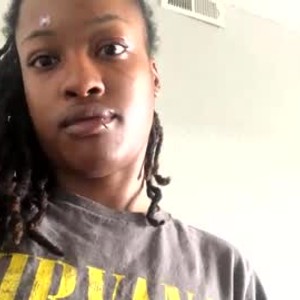 chaturbate brownskinbaddie213 webcam profile pic via sexcam-girls.com