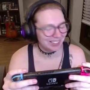 chaturbate bubbleyum_pink webcam profile pic via cam-performer.com
