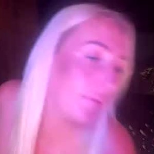 bustylucy96