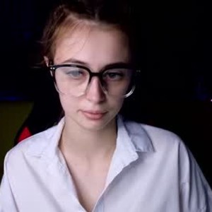 Camgirl is actually offline