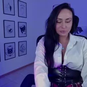 Camgirl is actually offline