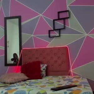 girlsupnorth.com chanel_conor69 livesex profile in petite cams