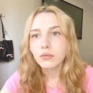 pornos.live charlsiehardter livesex profile in skinny cams