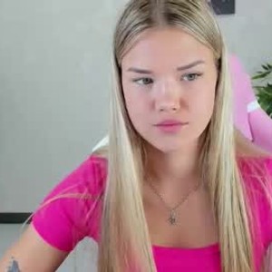 amateursex-livecam.com cherry_lexi livesex profile in muscle cams