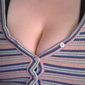 chaturbate cherrymommy420 webcam profile pic via bestlivesexchat.com