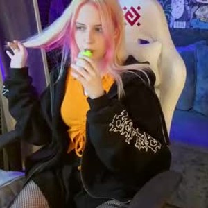 chaturbate chii_sakura webcam profile pic via bestlivesexchat.com