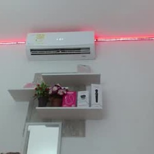 pornos.live chloee_hott_1 livesex profile in sexy cams