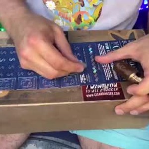 cigarscratcher Live Cam