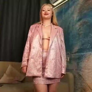mega-camsex.net crazylice livesex profile in curvy cams