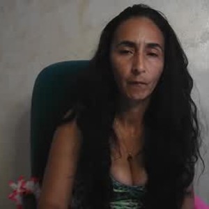 chaturbate cristalvelvet webcam profile pic via sexcams-joy.com