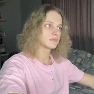 Cam boy curly_adam