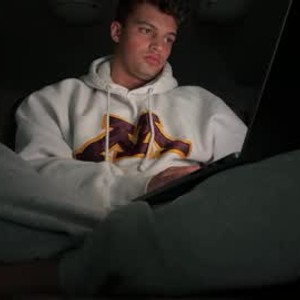 Cam boy currvyybwc