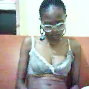 bestlivesexchat.com cute_amelia2 livesex profile in ebony cams