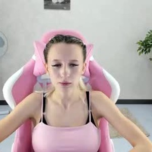 chaturbate cute_luucy webcam profile pic via watchgirlcam.com
