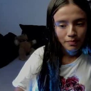 sexcams-joy.com dangerus_brunette livesex profile in cute-cum cams