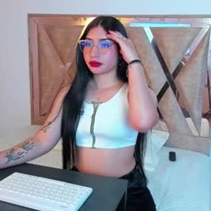 chaturbate danielabetacourt webcam profile pic via livestrip-joy.com