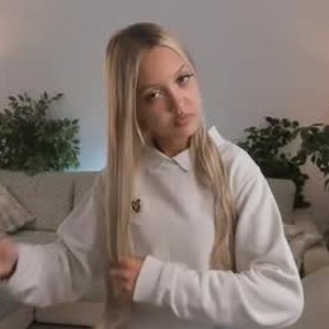 sexlivecamsites.com daphnetenneson livesex profile in skinny cams