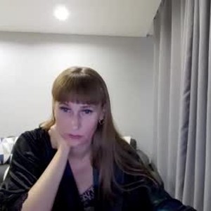 Camgirl is actually offline