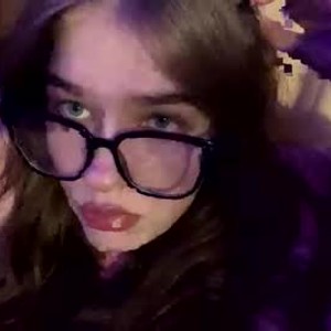 chaturbate dollike webcam profile pic via pornsexycams.com