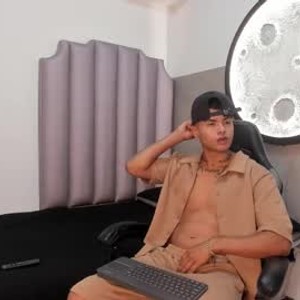 Cam boy dubai_77