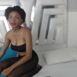 chaturbate effie_cooper webcam profile pic via bestlivesexchat.com