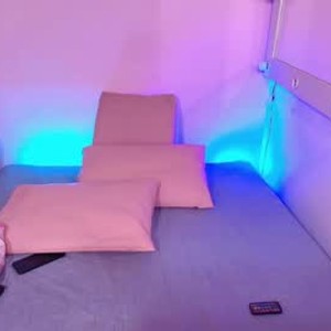 girlsupnorth.com eilish_111_ livesex profile in milk cams