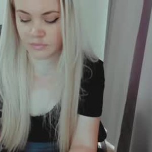 chaturbate elia_ Live Webcam Featured On onaircams.com