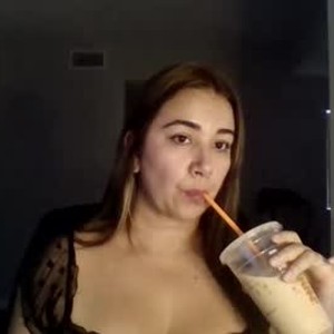 privat-livecam.com elirose_latina livesex profile in curvy cams