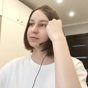 xxx-topcamgirls.com elswythgravley livesex profile in skinny cams