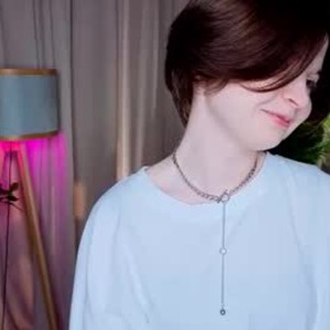 sexcam-girls.com elwineclutter livesex profile in shy cams