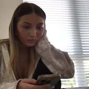 chaturbate emiefox2 webcam profile pic via iluvcams.com