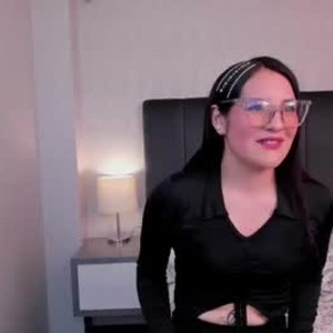 6livesex.com emiiharper livesex profile in french cams