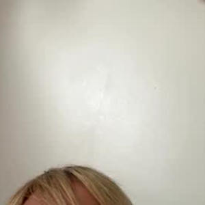 chaturbate emilia_sexy1 webcam profile pic via bestlivesexchat.com
