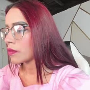 badgirlwebcam.com emilly_bluee livesex profile in petite cams